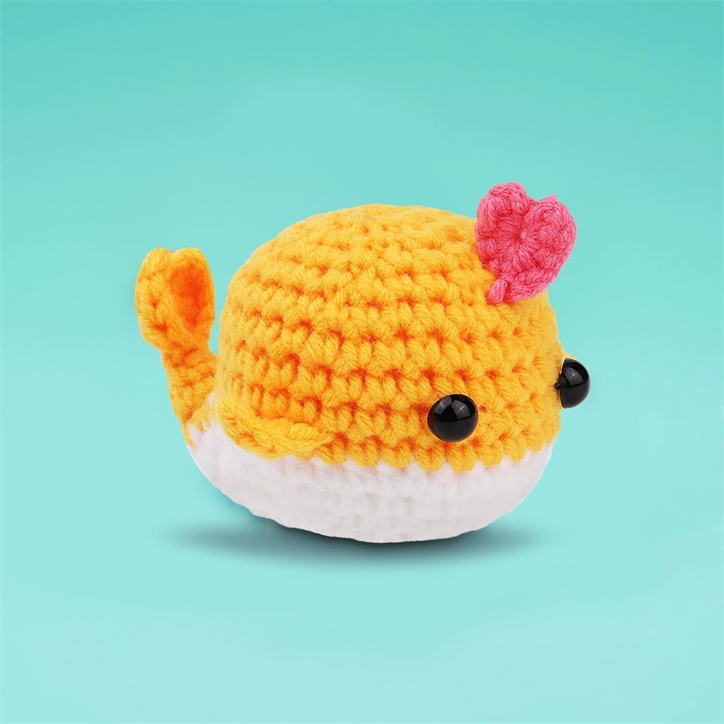 Yellow-Whale-Crochet-Kit-01