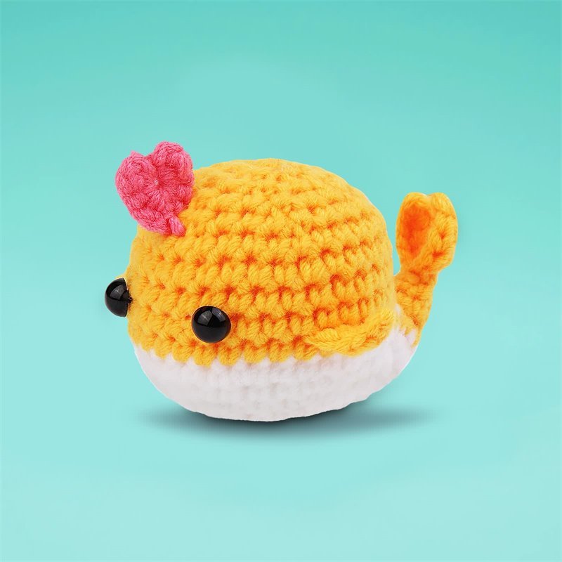 Yellow-Whale-Crochet-Kit-02