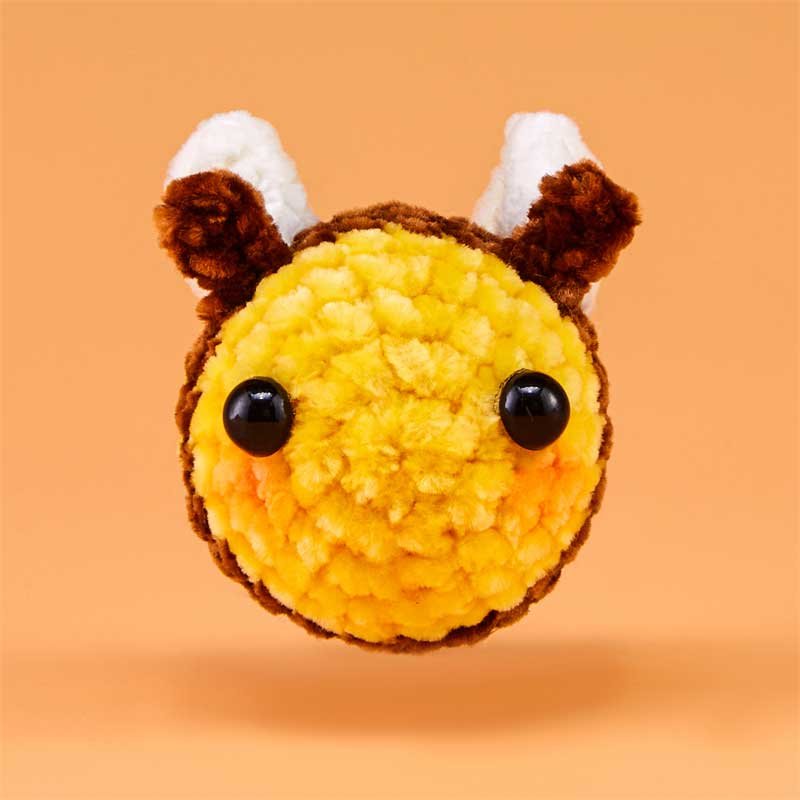 fluffy-little-bee-sasa-1