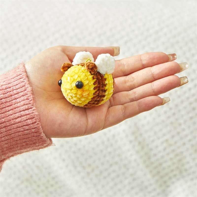fluffy-little-bee-sasa-4