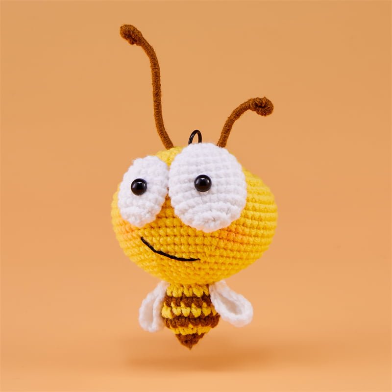 playful-little-bee-bubu-2