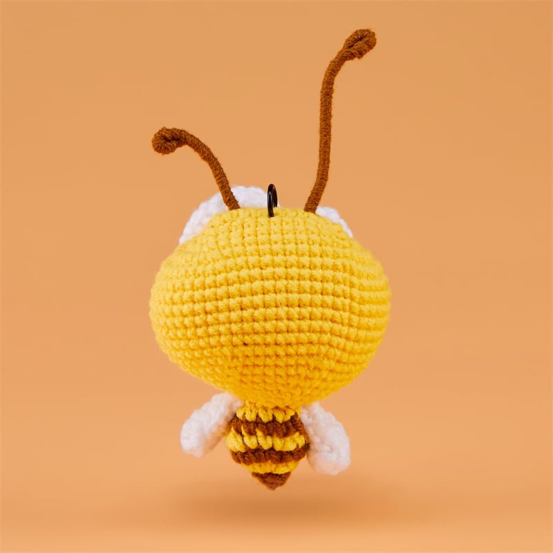 playful-little-bee-bubu-3