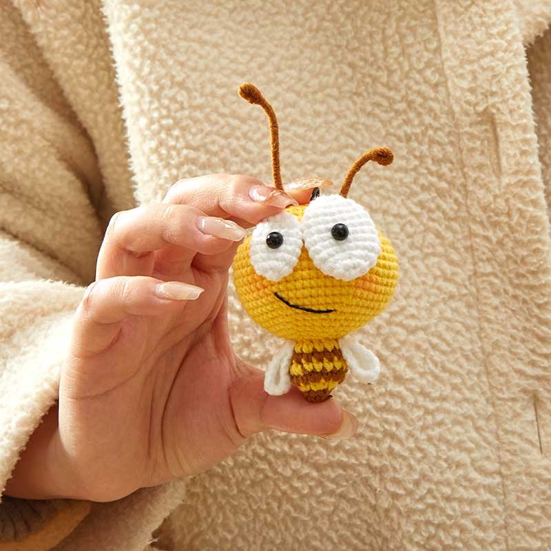 playful-little-bee-bubu-5